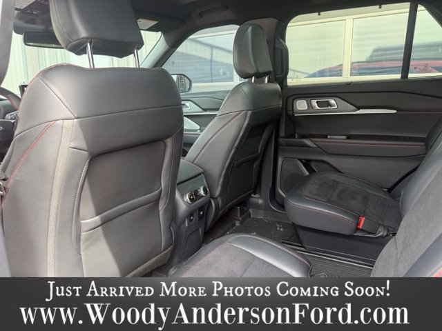 Used 2025 Ford Explorer ST AWD/4WD image 9