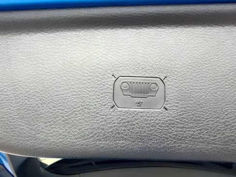 Used 2025 Jeep Compass Limited w/ Elite Group AWD/4WD image 23