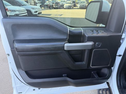 Used 2018 Ford F150 Raptor w/ Equipment Group 802A Luxury AWD/4WD image 16
