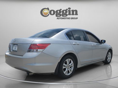 Used 2009 Honda Accord LX-P image 5
