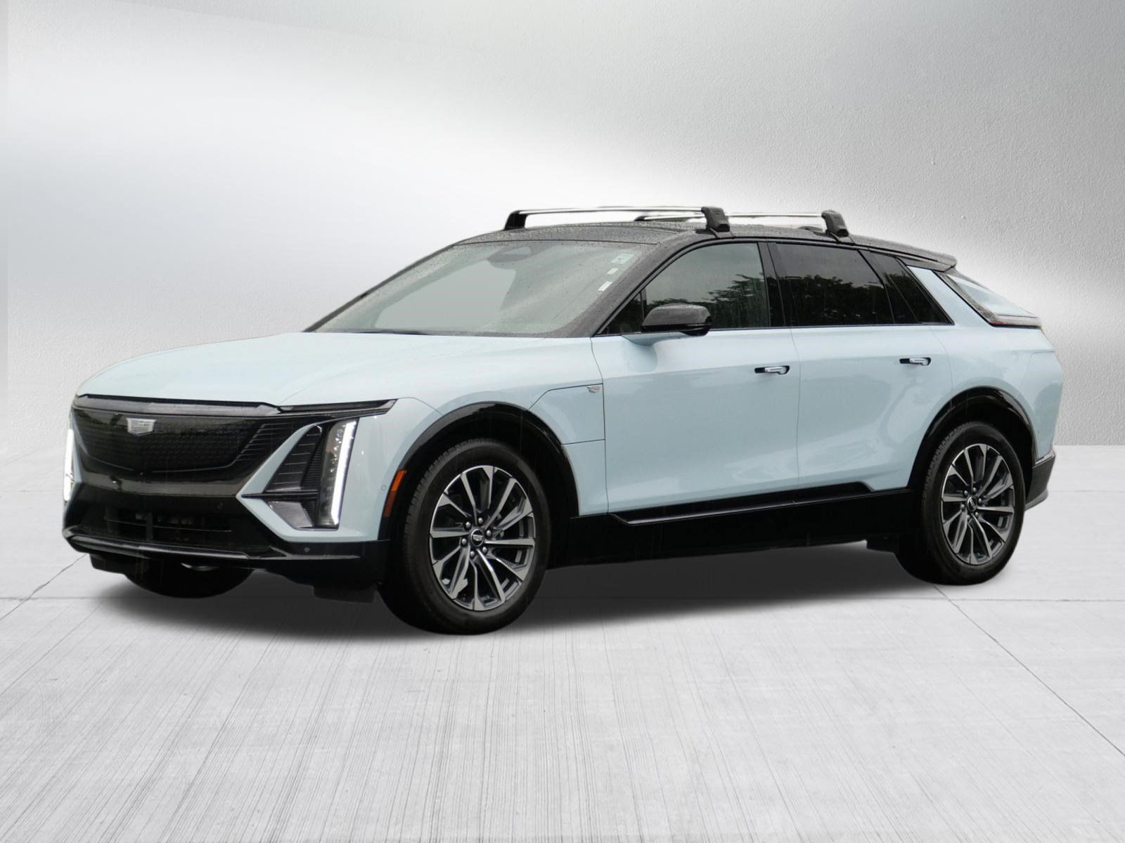 Used 2026 Cadillac Lyriq Premium Sport w/ LPO, Floor Liner Package AWD/4WD image 3