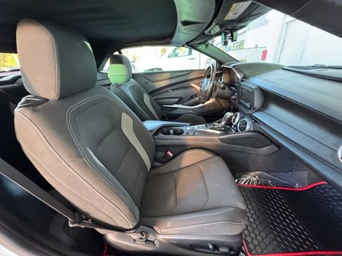 Used 2020 Chevrolet Camaro LT image 18