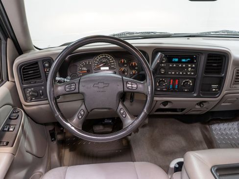 Used 2004 Chevrolet Silverado 1500 w/ Light Duty Power Package image 12