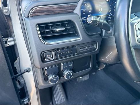 Used 2023 Chevrolet Suburban LT image 10