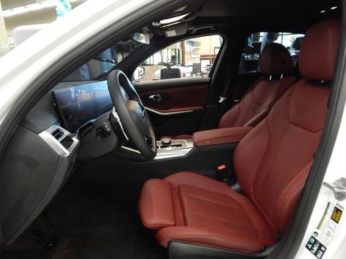 Used 2025 BMW 330i xDrive Sedan w/ M Sport Package image 16