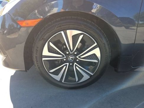 Certified 2017 Honda Civic EX-T image 11