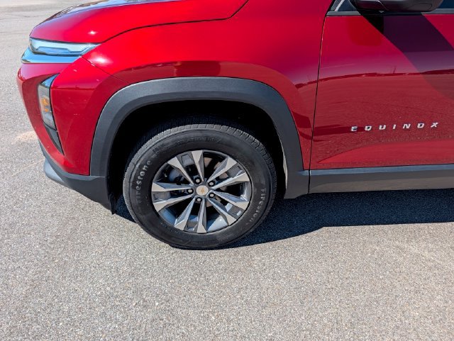 Used 2025 Chevrolet Equinox LT FWD image 27