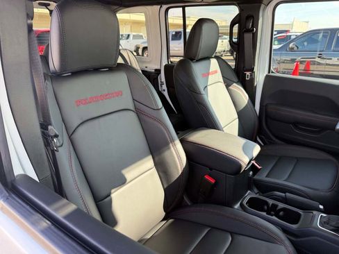 New 2026 Jeep Wrangler Unlimited Rubicon image 19