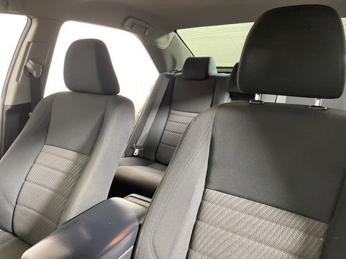 Used 2017 Toyota Camry LE image 18