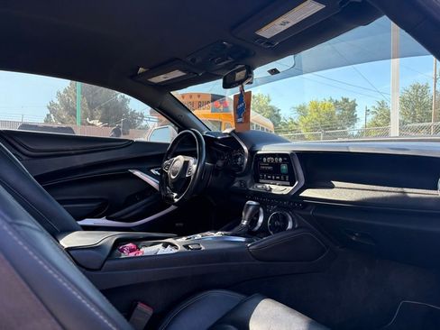 Used 2016 Chevrolet Camaro SS RWD image 9