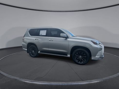 Used 2023 Lexus GX 460 Luxury w/ Sport Design Package AWD/4WD image 9