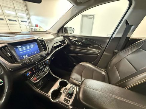 Used 2022 GMC Terrain AT4 w/ Infotainment Package II image 23