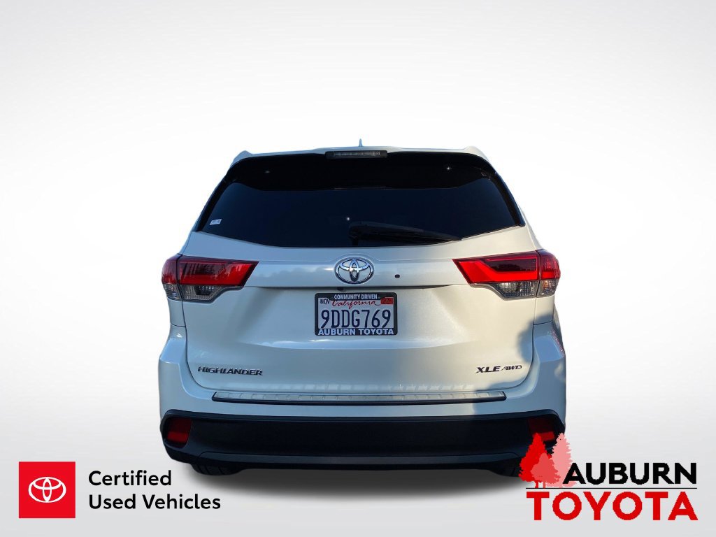 Certified 2019 Toyota Highlander XLE w/ Carpet Mat Package (TMS) AWD/4WD image 7