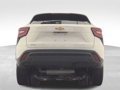 Used 2025 Chevrolet Trax LS FWD image 7