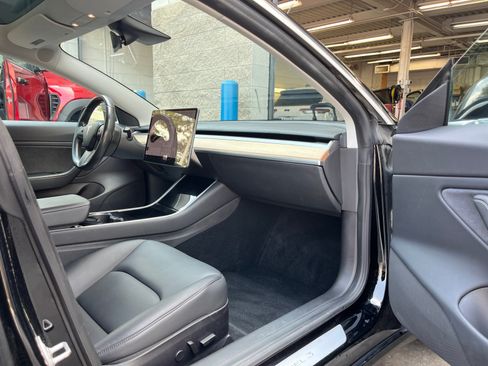 Used 2019 Tesla Model 3 Standard Range Plus RWD image 26