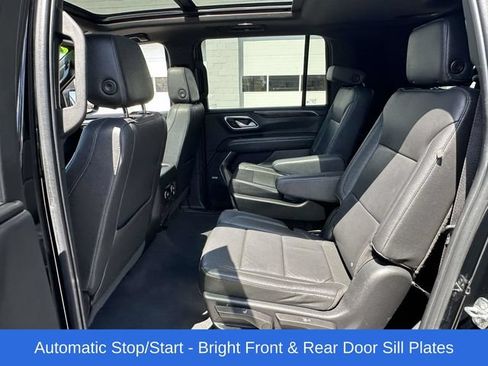 Used 2022 Chevrolet Suburban LT AWD/4WD image 18