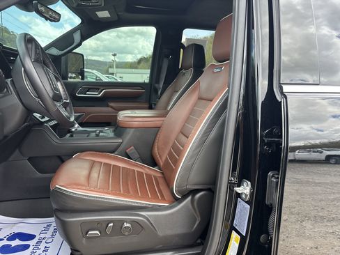 Used 2025 GMC Sierra 3500 Denali Ultimate image 14