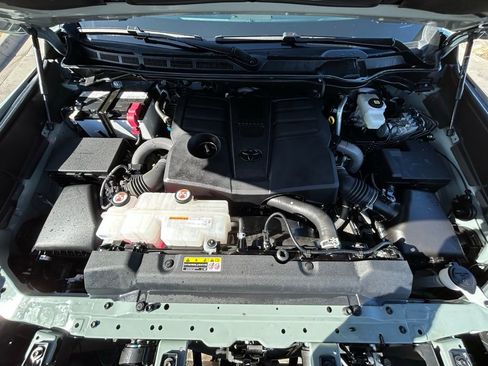 Used 2024 Toyota Tundra Limited image 30