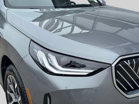 Certified 2025 BMW X3 xDrive30i w/ Premium Package image 9