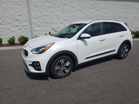 Certified 2021 Kia Niro LXS FWD image 1