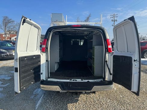 Used 2019 Chevrolet Express 2500 w/ Driver Convenience Package RWD image 14