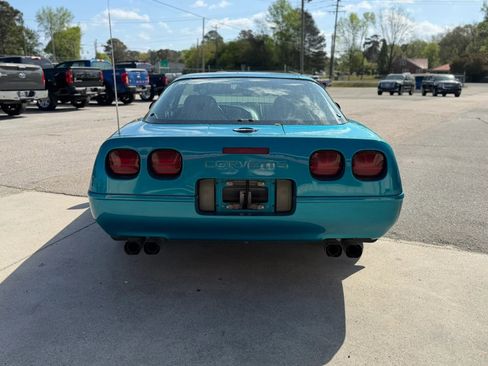Used 1994 Chevrolet Corvette Coupe RWD image 9
