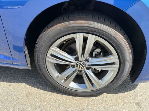 Used 2024 Volkswagen Jetta SE image 12