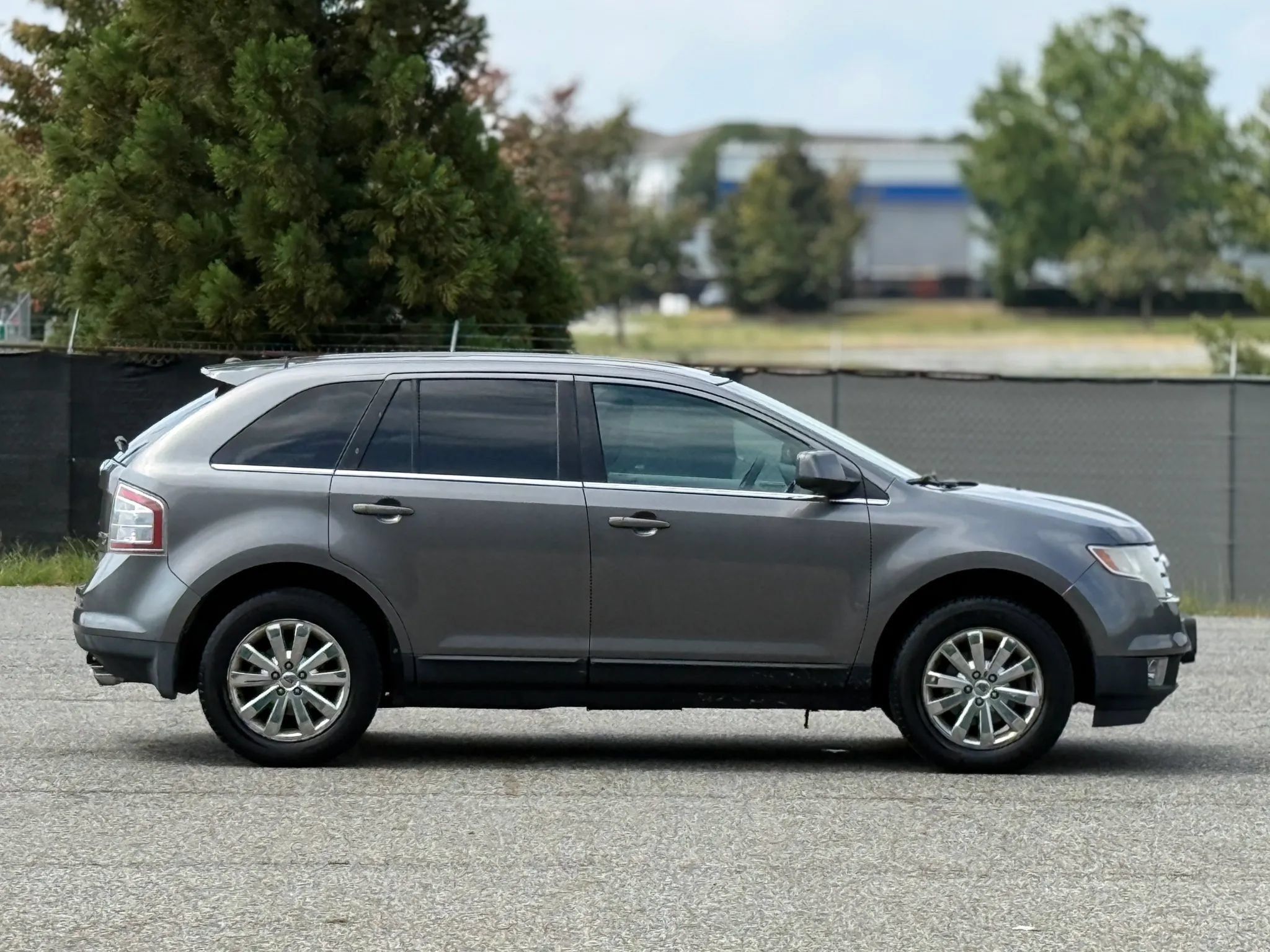 Used 2010 Ford Edge Limited AWD/4WD image 7