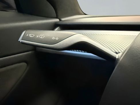 Used 2018 Tesla Model 3 Long Range image 19