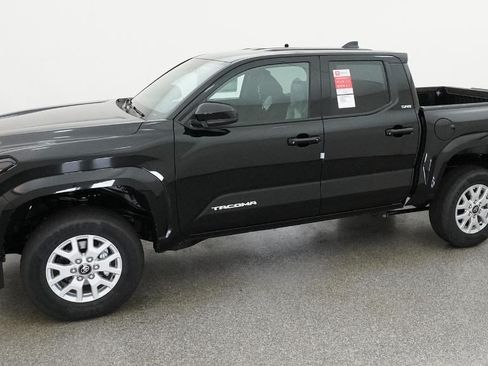 Used 2026 Toyota Tacoma SR5 RWD image 5