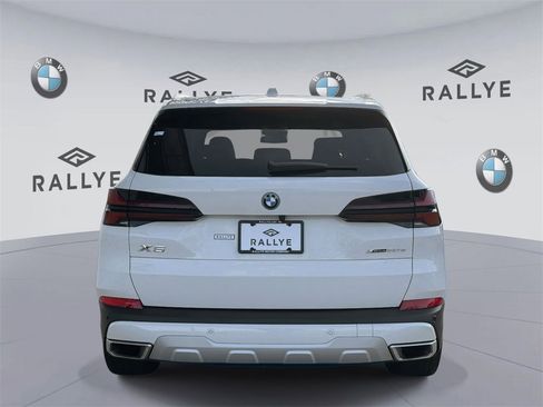 Certified 2025 BMW X5 xDrive50e w/ Premium Package image 4