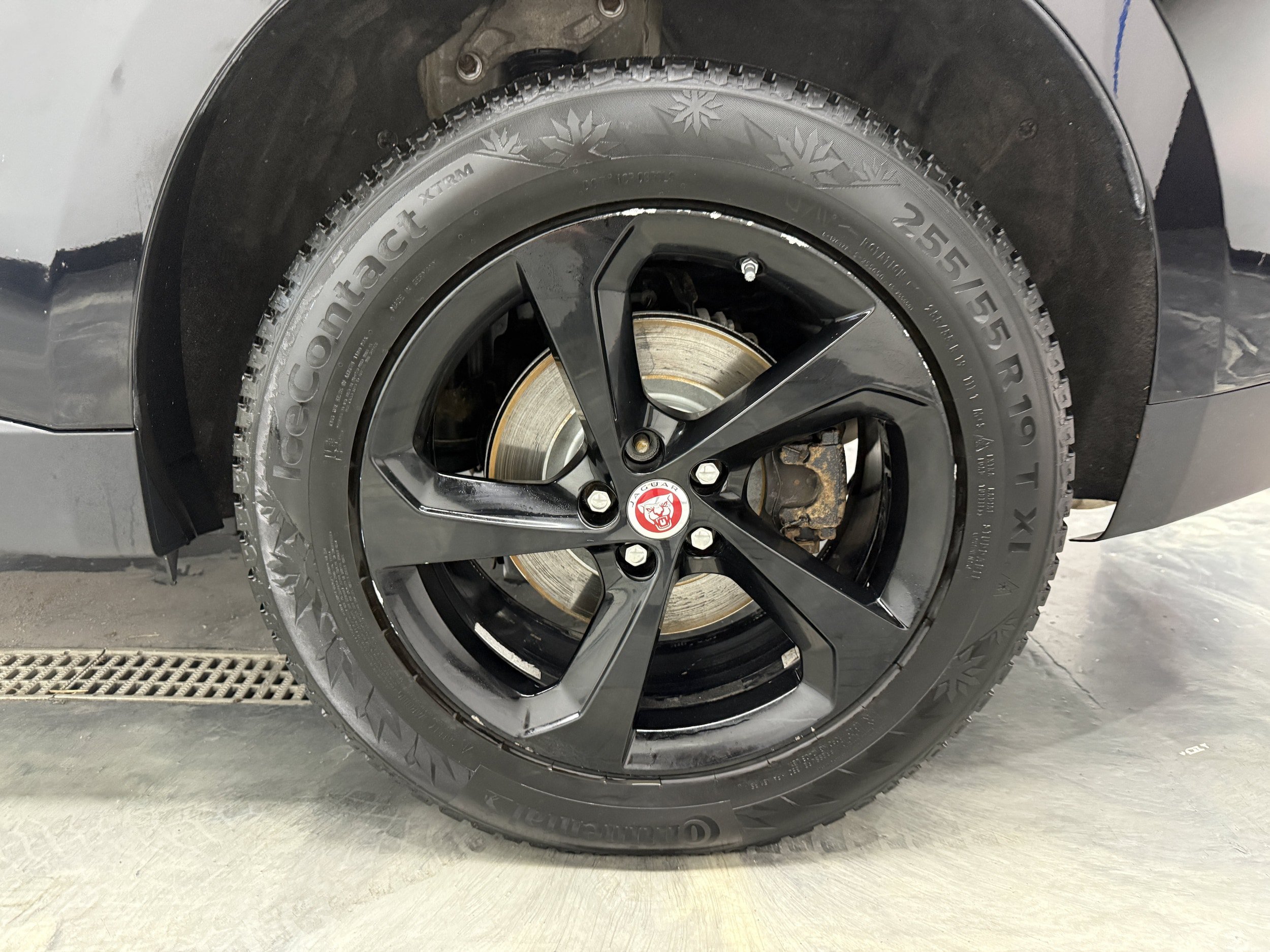 Used 2020 Jaguar F-PACE Prestige AWD/4WD image 29