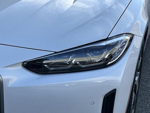 Used 2023 BMW i4 eDrive35 w/ Premium Package image 8