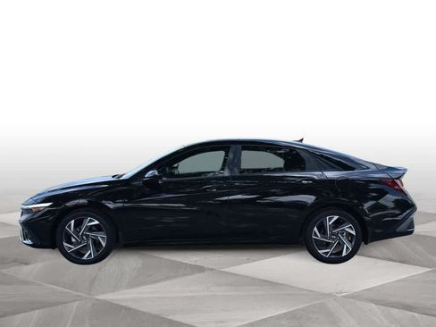 Used 2025 Hyundai Elantra Sport w/ Cargo Package FWD image 5
