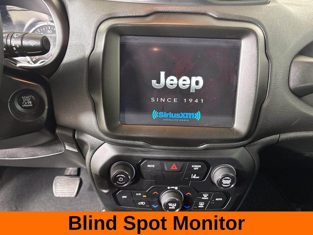 Used 2022 Jeep Renegade Trailhawk AWD/4WD image 16