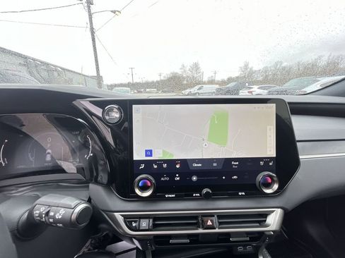 Used 2024 Lexus RX 350 AWD w/ Convenience Package image 18