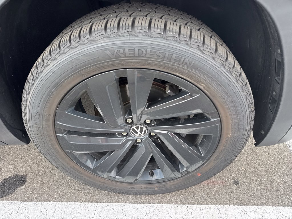 Used 2022 Volkswagen Atlas Cross Sport SE FWD image 29