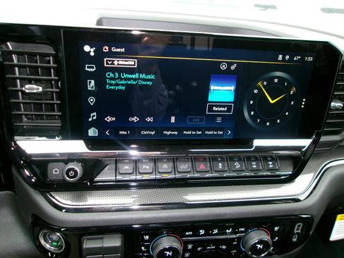 New 2026 Chevrolet Silverado 1500 ZR2 image 17