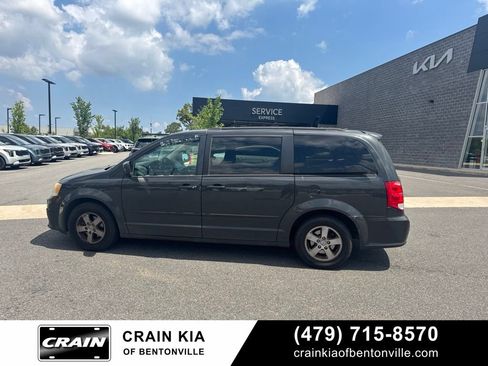 Used 2012 Dodge Grand Caravan SXT FWD image 8