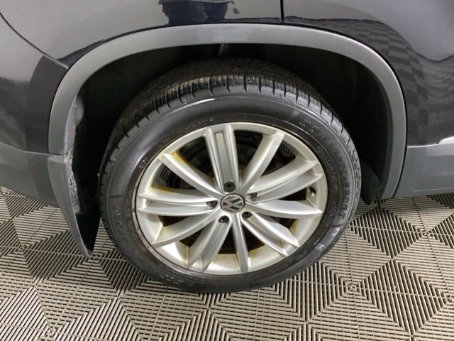 Used 2016 Volkswagen Tiguan SE AWD/4WD image 12