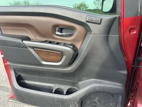 Used 2017 Nissan Titan Platinum Reserve AWD/4WD image 18