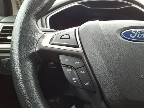 Certified 2020 Ford Fusion SE image 16