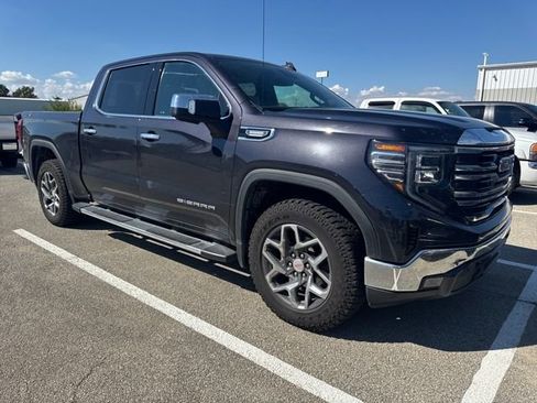 Used 2023 GMC Sierra 1500 SLT w/ SLT Premium Package image 2