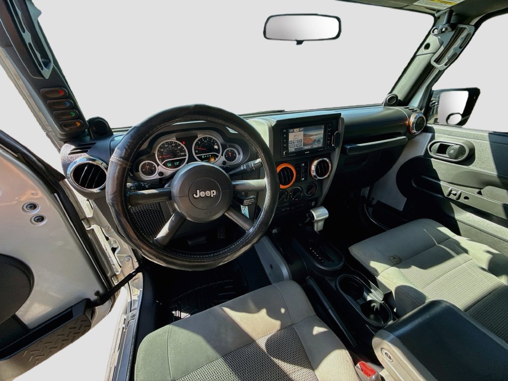 Used 2008 Jeep Wrangler Unlimited Rubicon w/ Dual Top Group AWD/4WD image 9