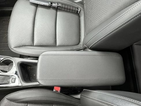 Used 2023 Buick Encore GX Essence w/ Experience Buick Package FWD image 24