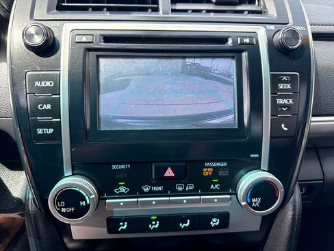 Used 2014 Toyota Camry SE image 21