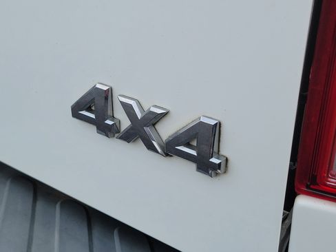 Used 2019 Nissan Frontier S image 8