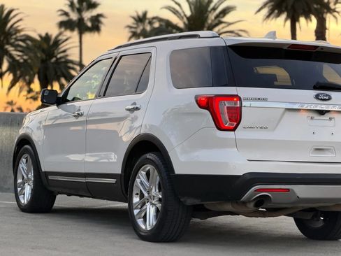 Used 2017 Ford Explorer Limited FWD image 12