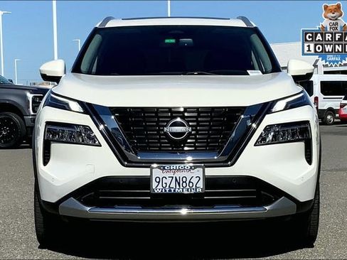 Used 2023 Nissan Rogue Platinum image 3