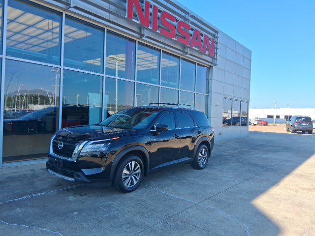 Certified 2025 Nissan Pathfinder SL FWD image 2